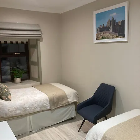 Apartment Oakdale